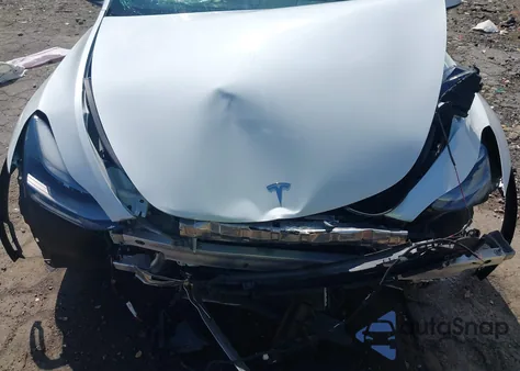 2023 Tesla Model Y Awd/Long Range Dual Motor All-Wheel Drive из США, поврежденный, VIN 7SAYGDEE7PF785948